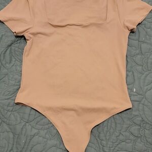 House of Harlow 1960 Tan short sleeved bodysuit